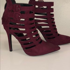 Pointed guess maroon heels